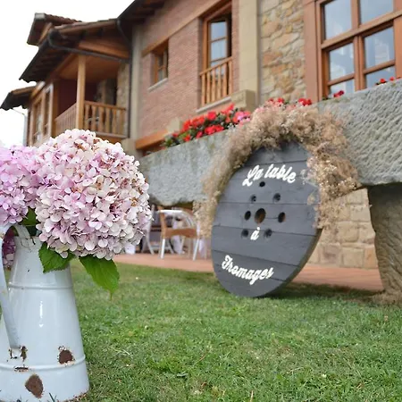 Casona De Tresali Hotel