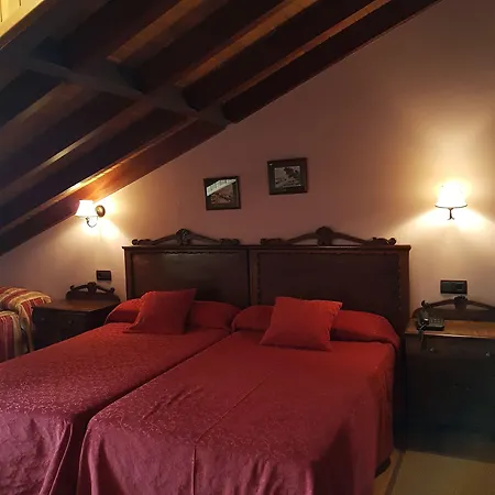 Casona De Tresali Argüero