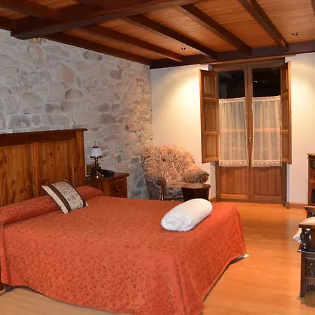 Casona De Tresali فندق