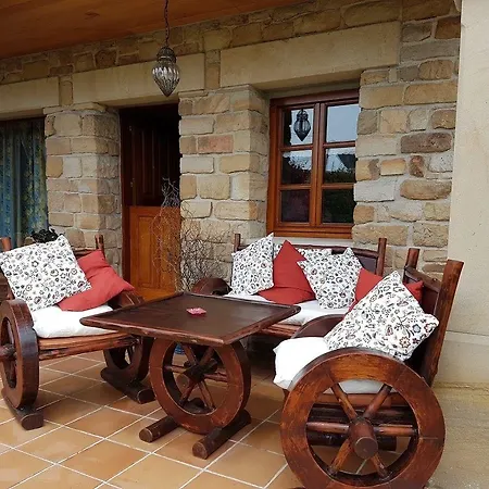 فندق Casona De Tresali 3*