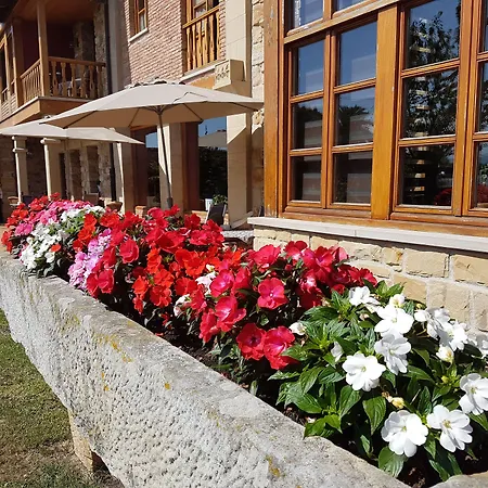 Casona De Tresali Argüero