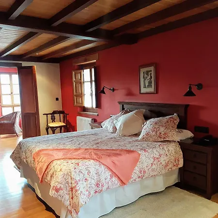 Casona De Tresali فندق